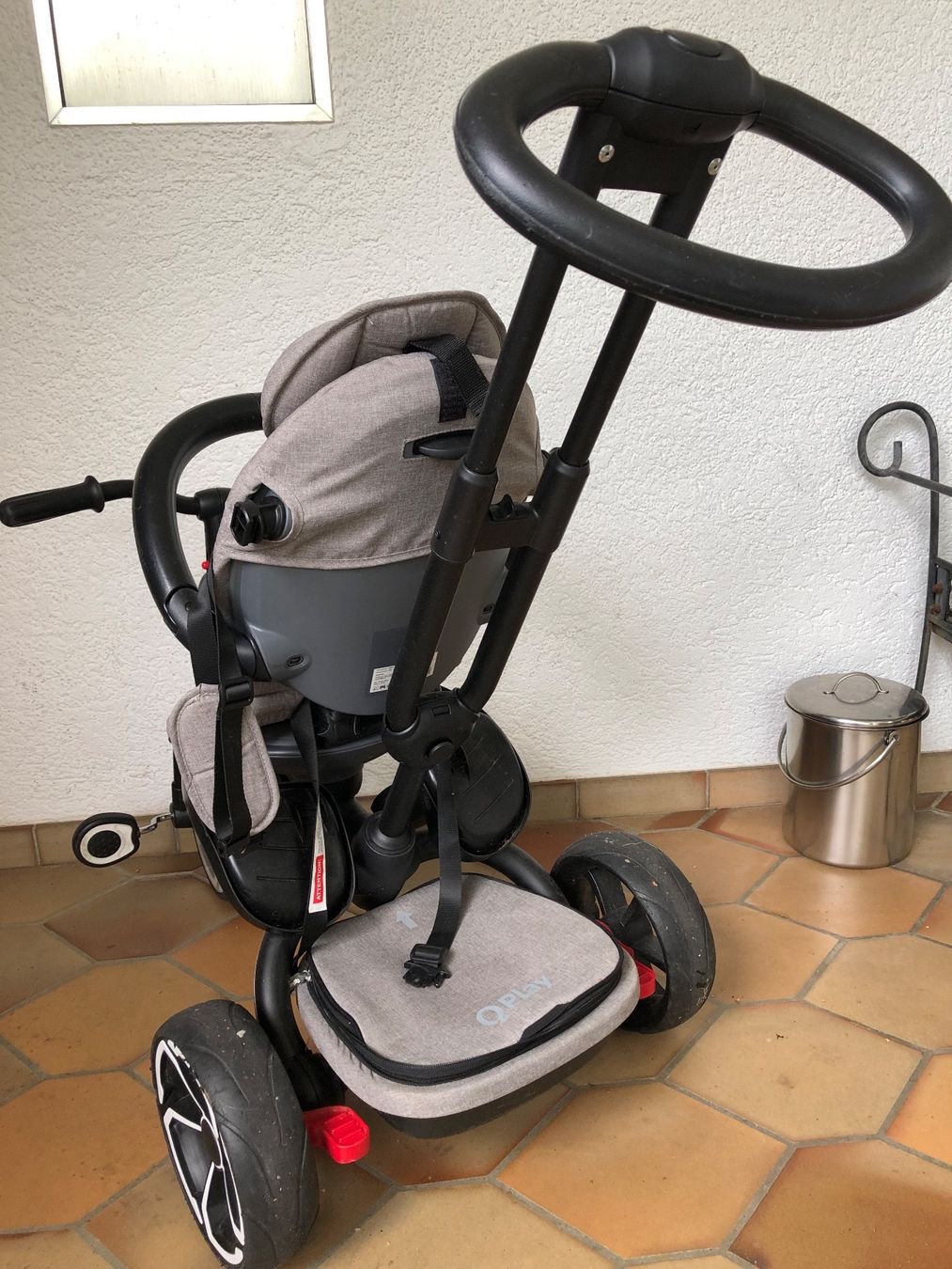 Fahrzeuge für Kinder: Dreirad-Velo mit Haltegriff QPLAY – Gebraucht aus Russikon von  3