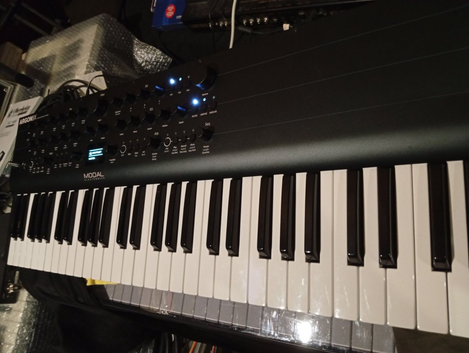 Modal Electronics Strumenti musicali: Modal Electronics Argon8 X 61Tasten – Usato da Zénauva venduto da Alois6