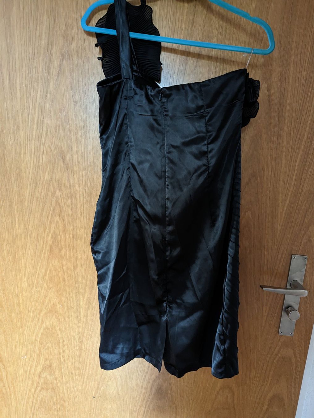 Vestiti: Cocktailkleid gr 38/40 – Usato da Busswil BE venduto da Binchenbeetli 2