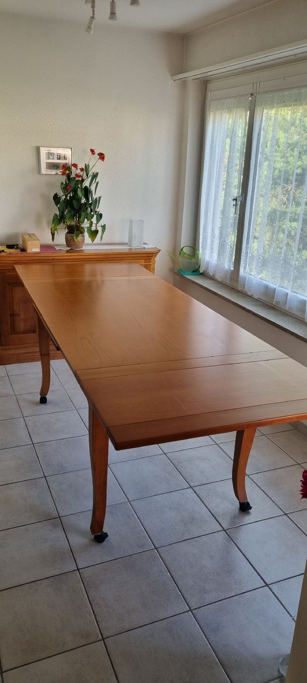 Tische: Alter ausklappbarer Holztisch – Gebraucht aus Wädenswil von weihpos 3