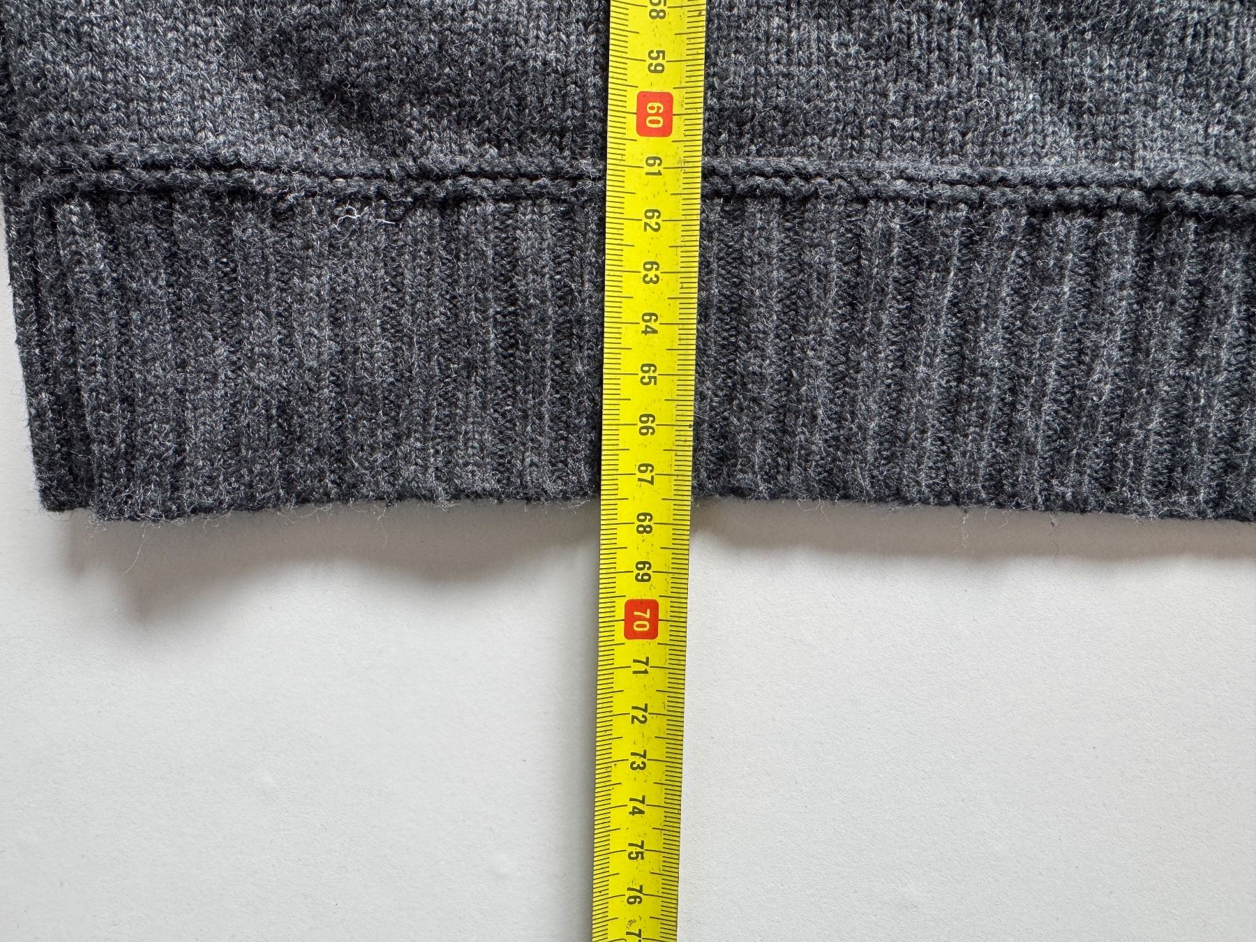 Gap Maglioni & Felpe: Vintage Y2K GAP pullover MEN Sz L – Usato da Neuchâtel venduto da _Easy_to_Find_ 3