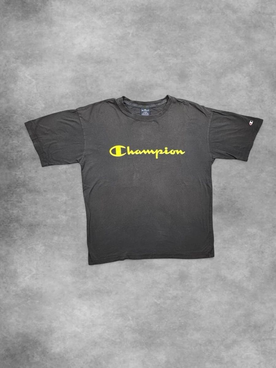 Champion T-shirt: Champion T-shirt – Usato da Erlinsbach SO venduto da TogaResell