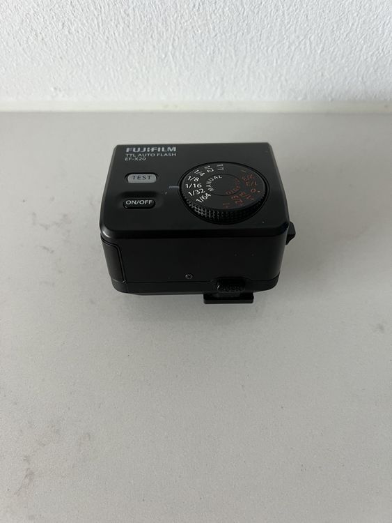 Fujifilm TTL Auto Flash EFX20 + complete kit Kaufen auf Ricardo