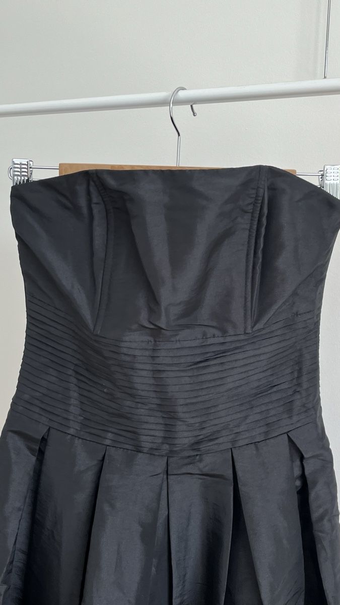 Vestiti: Robe de soirée noire bustier avec roses, élégante – Usato da Lausanne venduto da Global.P 2