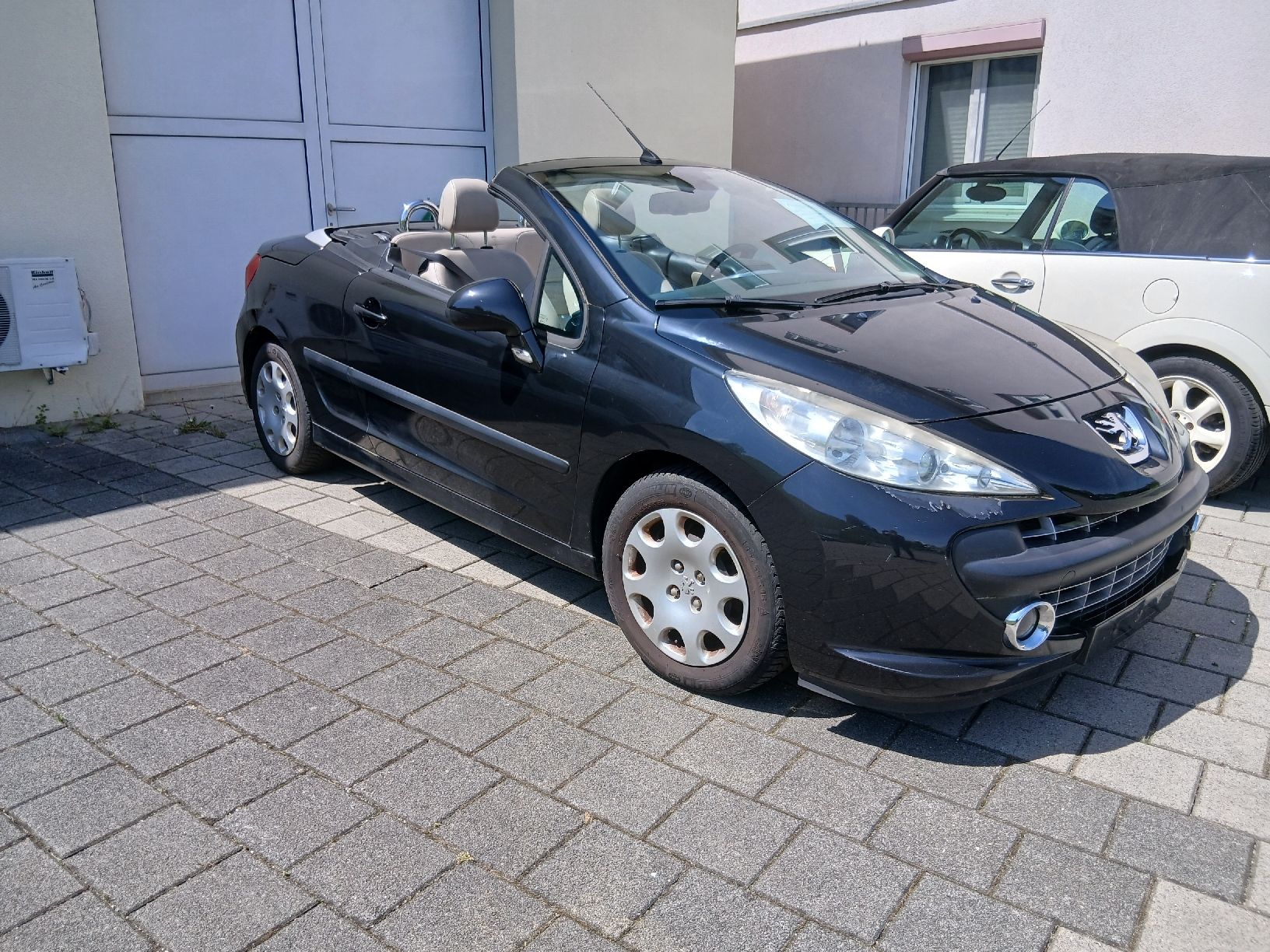 Peugeot Autos: Peugeot 207 CC 1.6i Turbo – Gebraucht aus Adligenswil von karinma