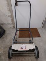 Handrasenmäher der Marke Hecht