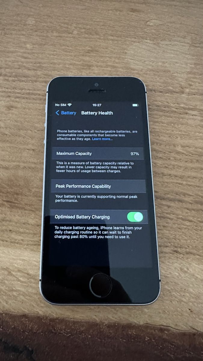 Apple Portables: iPhone SE 1.Gen 32GB grey – Neuf (Voir description) à Pfäffikon ZH par narteq 4