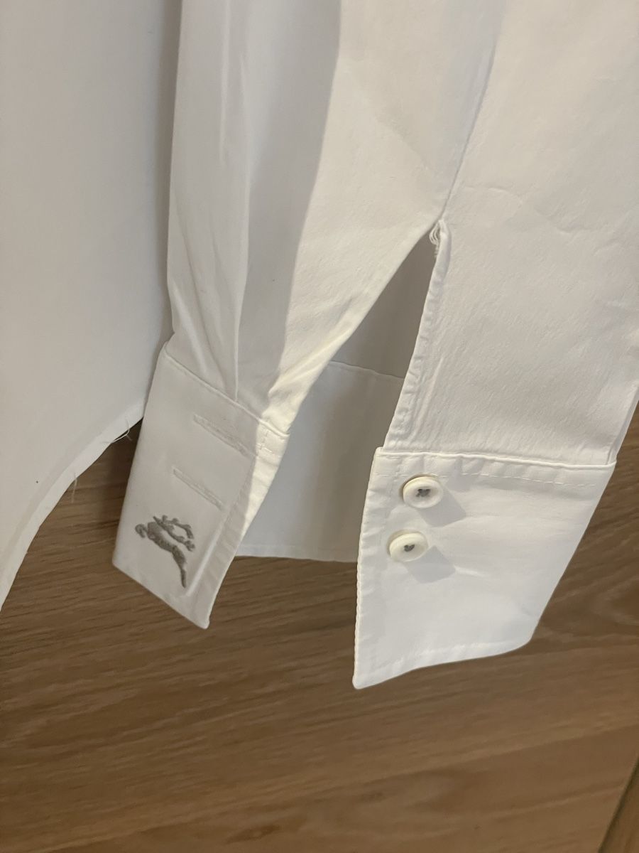 Blusen: Wallmann Bluse weiss mit Hirsch in Grau Gr.38 – Gebraucht aus St. Moritz von hdj_dd7v 2