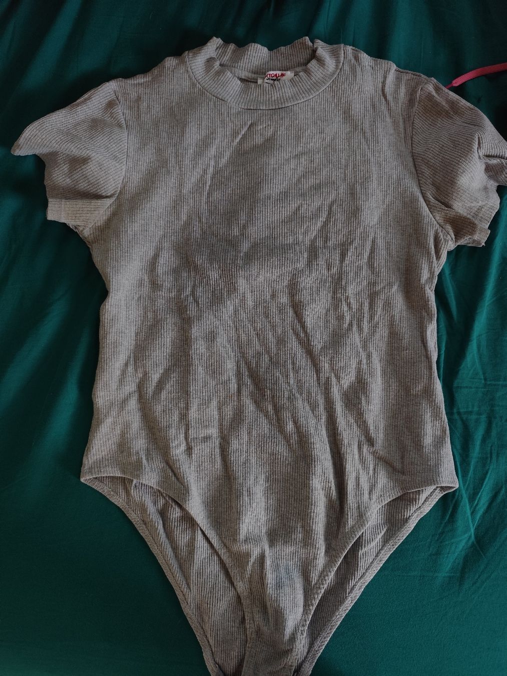 Top: body gris  – Usato da Cudrefin venduto da laf_b28y