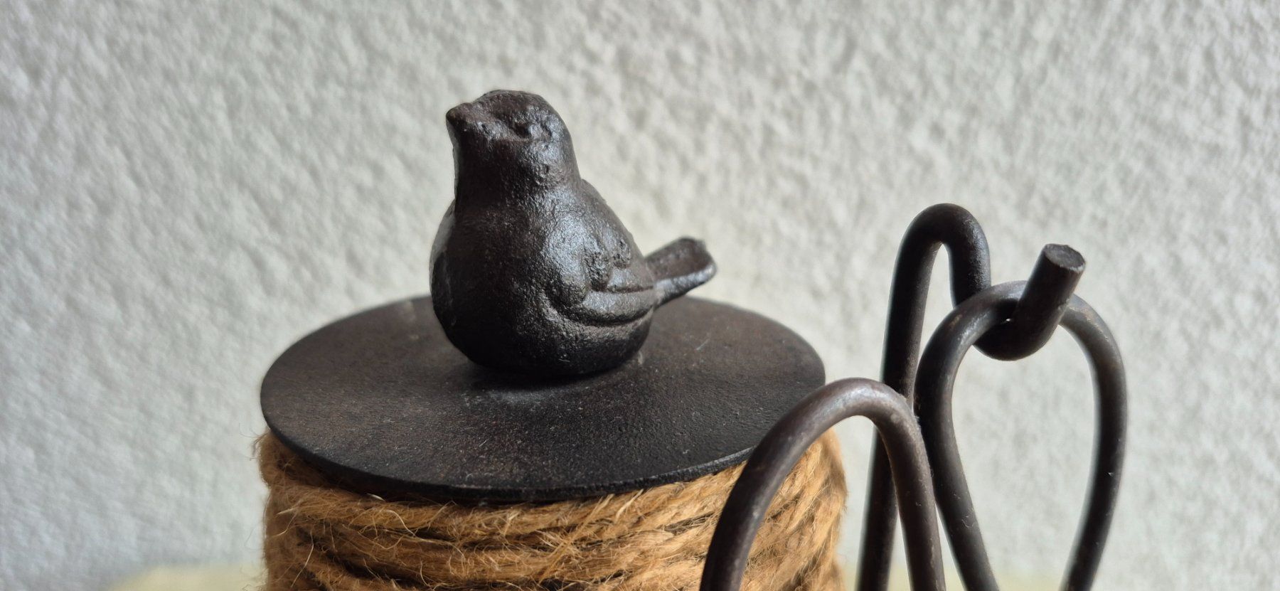 Wandhalterungen: Schnurhalter nostalgisch mit Schere – Gebraucht aus Eggersriet von Fredb 2