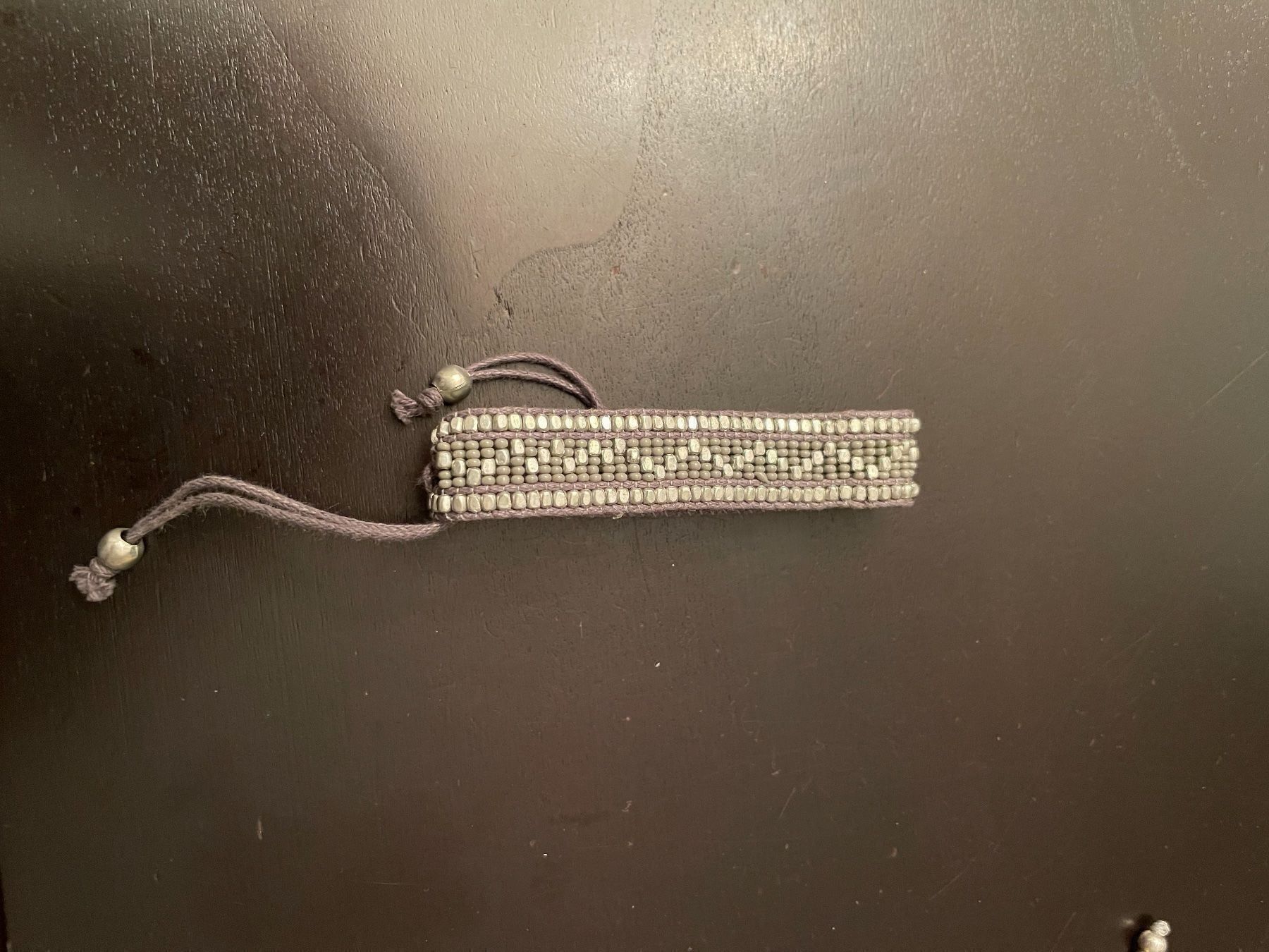 Bracciali & Braccialetti: INDIANISCHES ARMBAND GRAU SILBER – Nuovo (secondo la descrizione) da Meggen venduto da Meggeni
