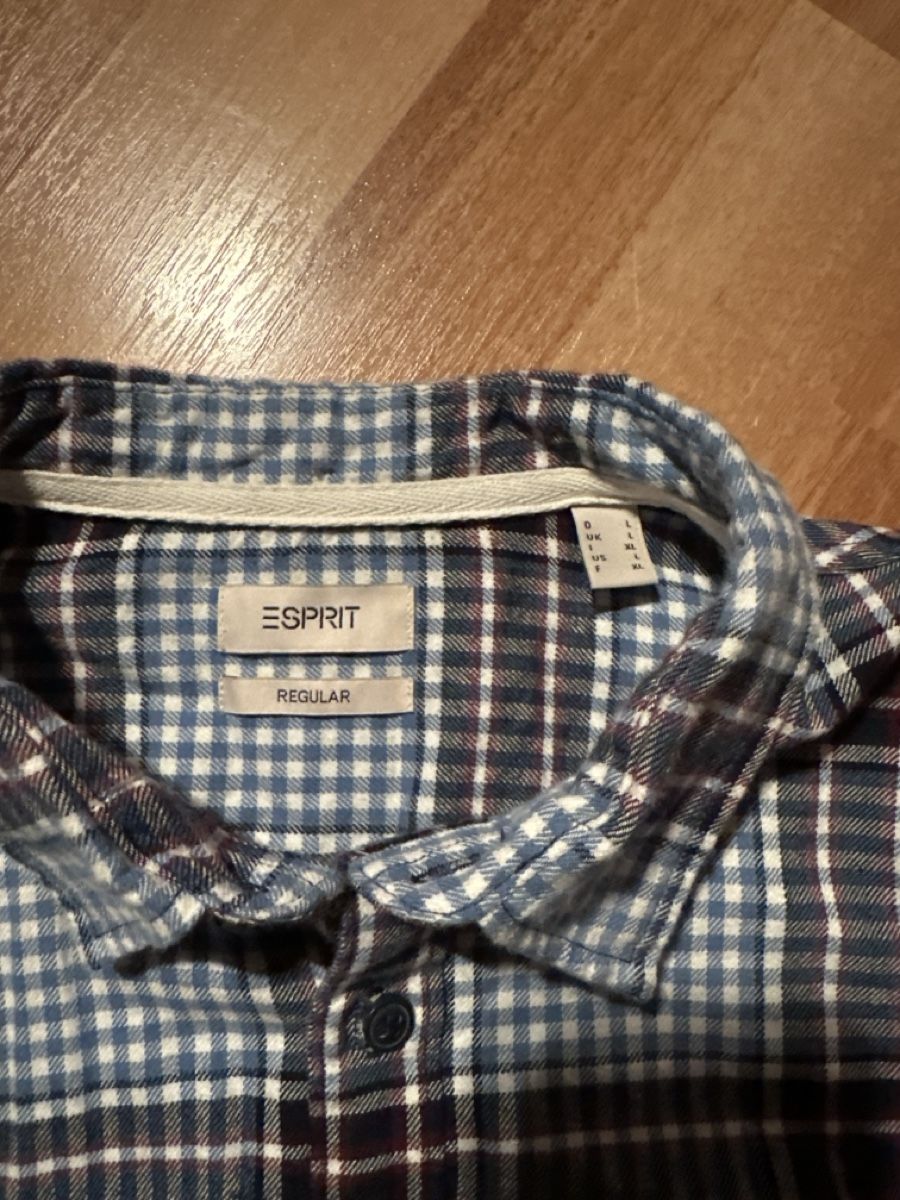 Esprit Hemden: Esprit Herren Hemd Regular Fit, Gr. L einf. Brustweite 59 cm – Gebraucht aus St. Gallen von mai_gd7k 1