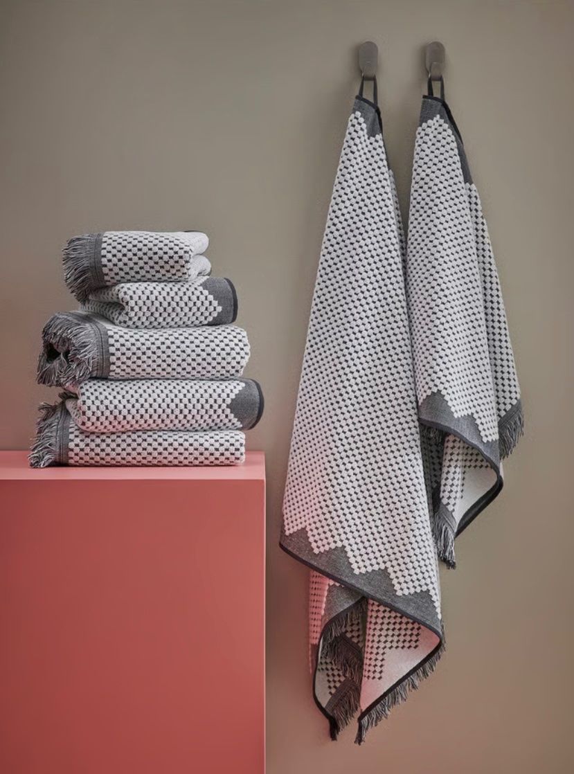 Ikea Teli da bagno: Handtuch Ikea – Usato da Sevelen venduto da Stopglobal.