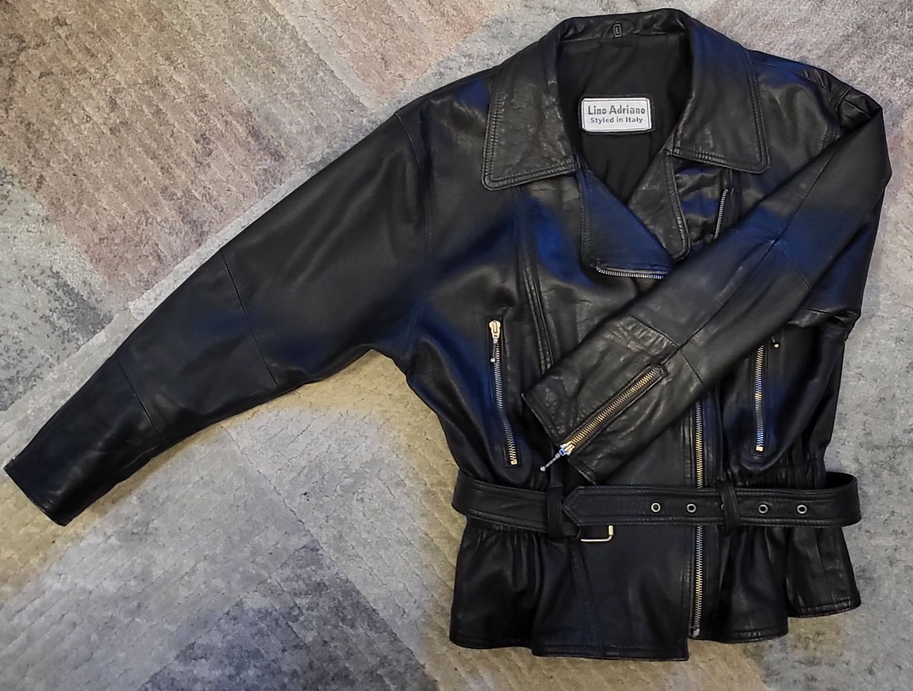 Giacche: Veste en cuir biker. Tailles S-M. – Usato da Neuchâtel venduto da wikit 3