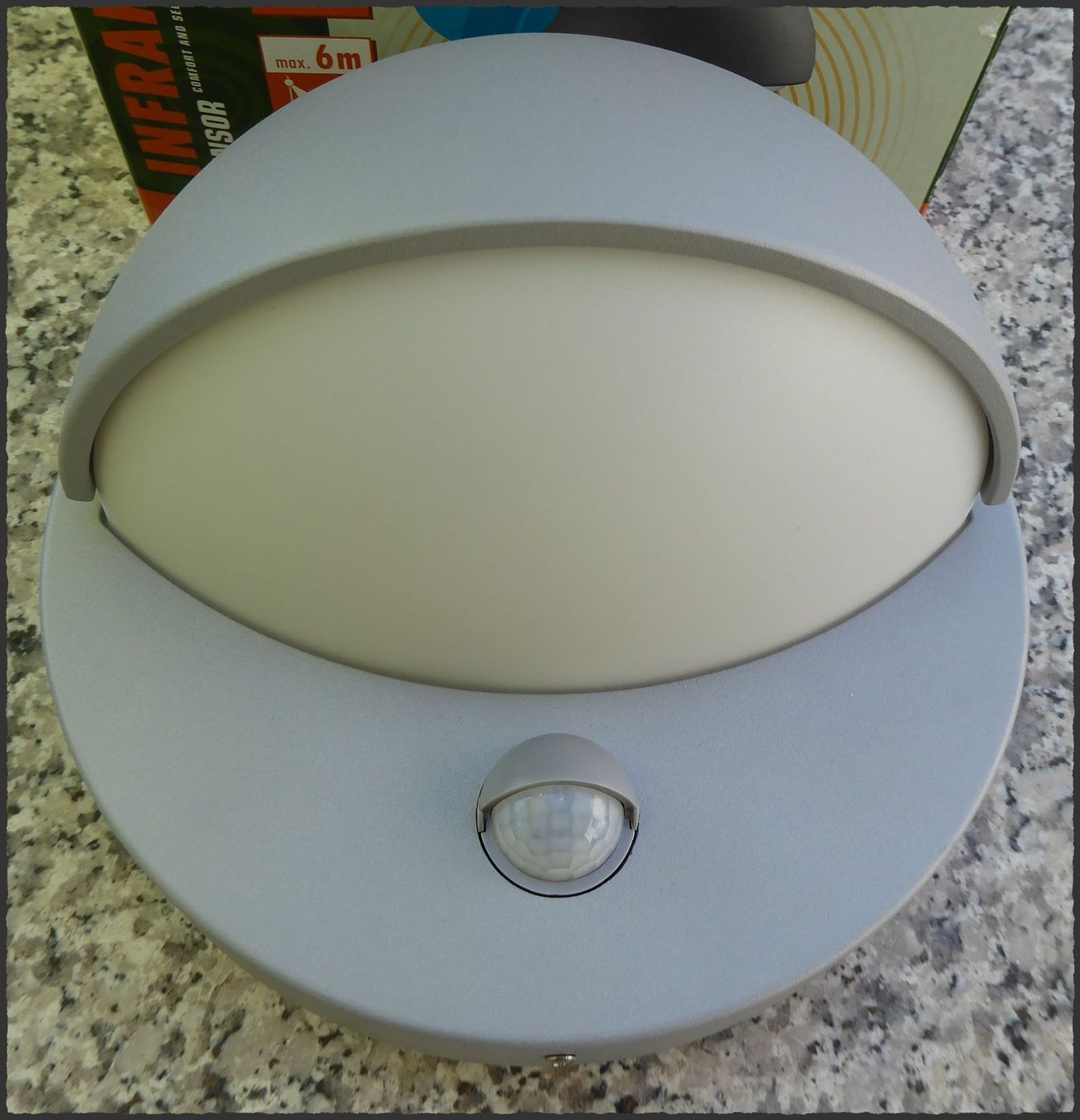 Philips Lampade: Philips - Aussenwandleuchte mit Sensor – Nuovo (secondo la descrizione) da Oberglatt ZH venduto da 123Gebraucht 1