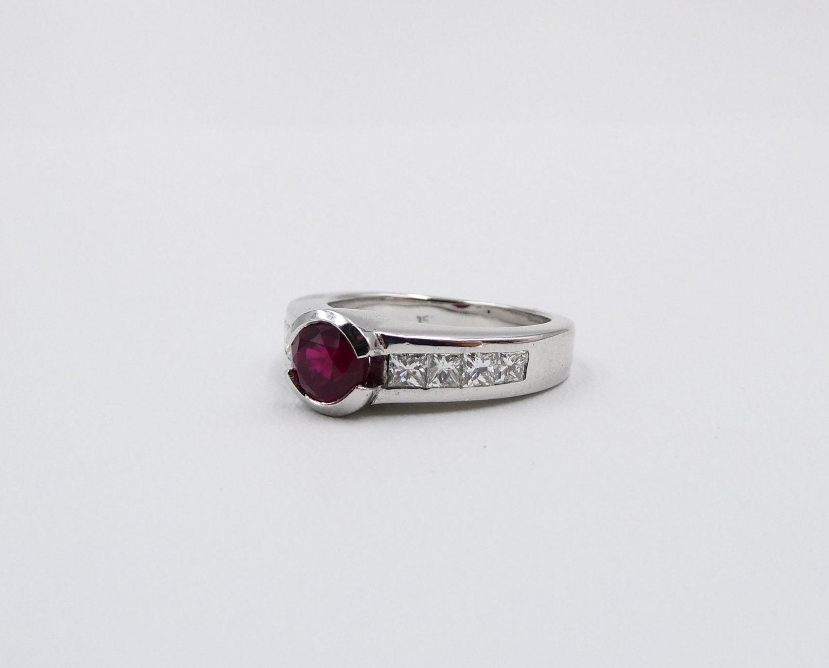 Anelli: RUBIN RING MIT DIAMANTEN - Top Zustand – Usato da Luzern venduto da EdiGem 2