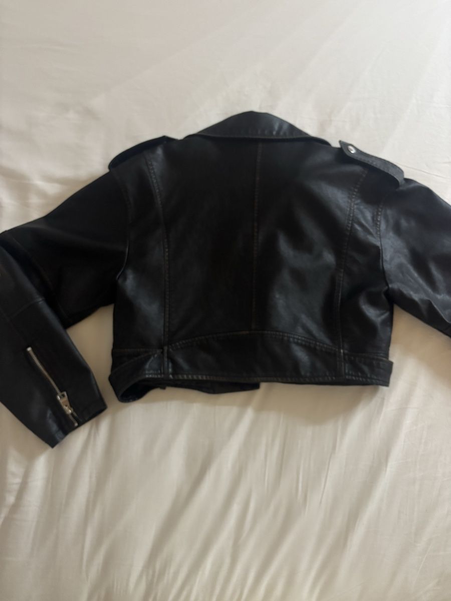Pull&Bear Jacken & Mäntel: veste en cuire Pull&Bear – Gebraucht aus Vouvry von sha_rk5q 1