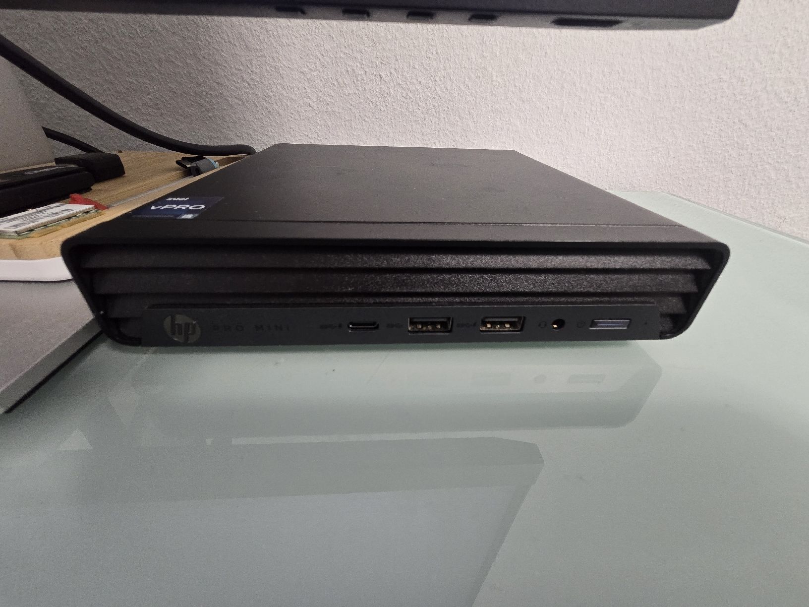 Hewlett Packard PC: HP  Pro Mini 400 G9 Desktop Pc – Nuovo (secondo la descrizione) da Winterthur venduto da Bole.sd