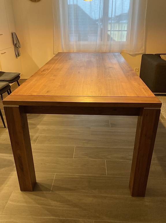 Tavoli: Nussbaum Massivholztisch – Usato da Laupersdorf venduto da meister022 1