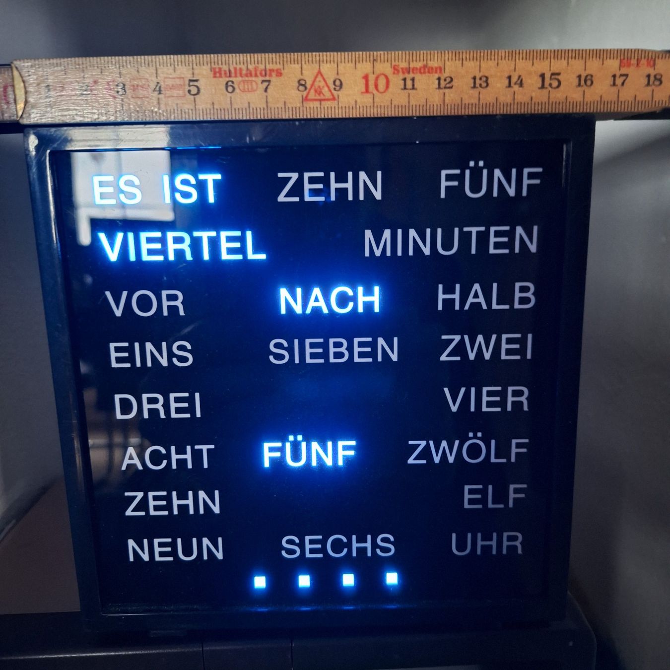 Uhren: Wort-Uhr – Gebraucht aus Schübelbach von minitel 3