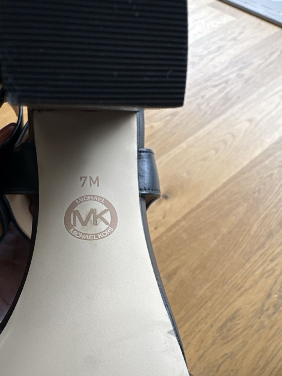 Michael Kors Scarpe da donna: Michael Kors Black Leather Heels - Size 7/ EU size 37 – Usato da Oberengstringen venduto da tal_t5f9 9