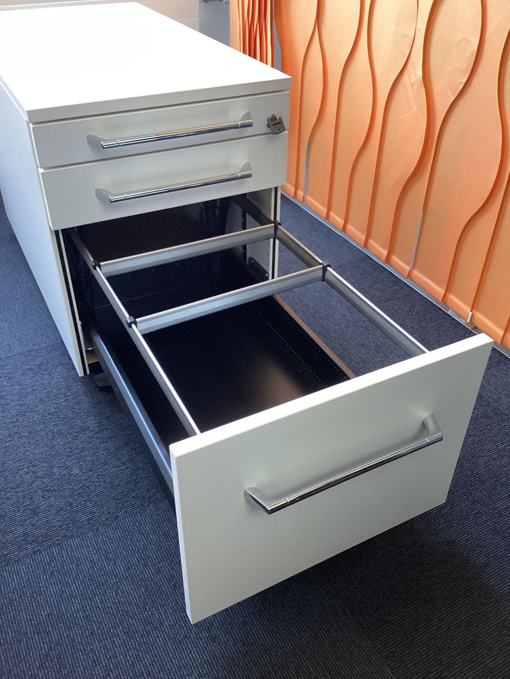 Banconi: Ophelis Rollcontainer Premium – Nuovo (secondo la descrizione) da Biel/Bienne venduto da Bureaurama 1