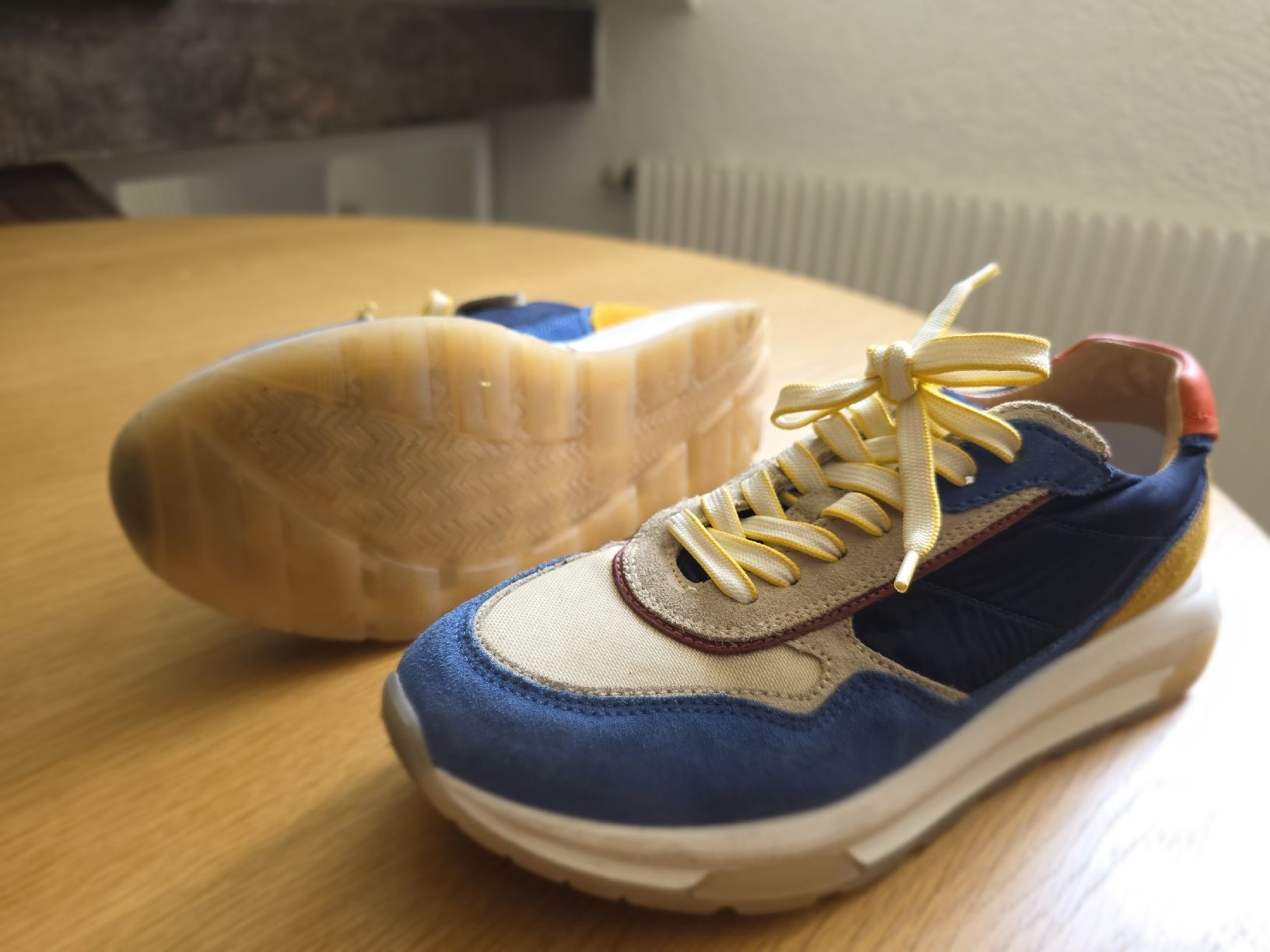 Scarpe da uomo: Sneakers Gr 39 Unisex – Usato da Interlaken venduto da NataliiaS 1