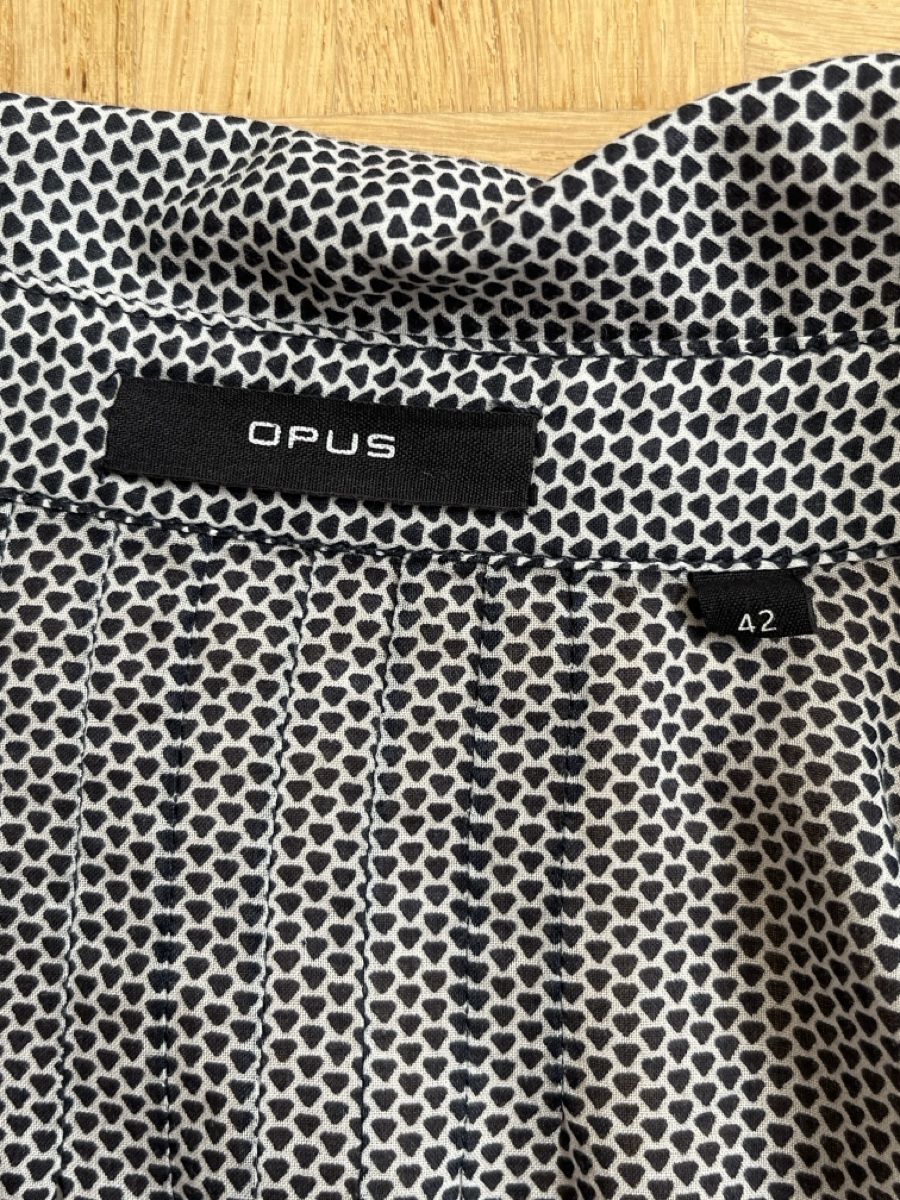 Opus Camicette: Damen Bluse Opus Grösse 42 bedruckt – Usato da Zürich venduto da Kleanthy 2