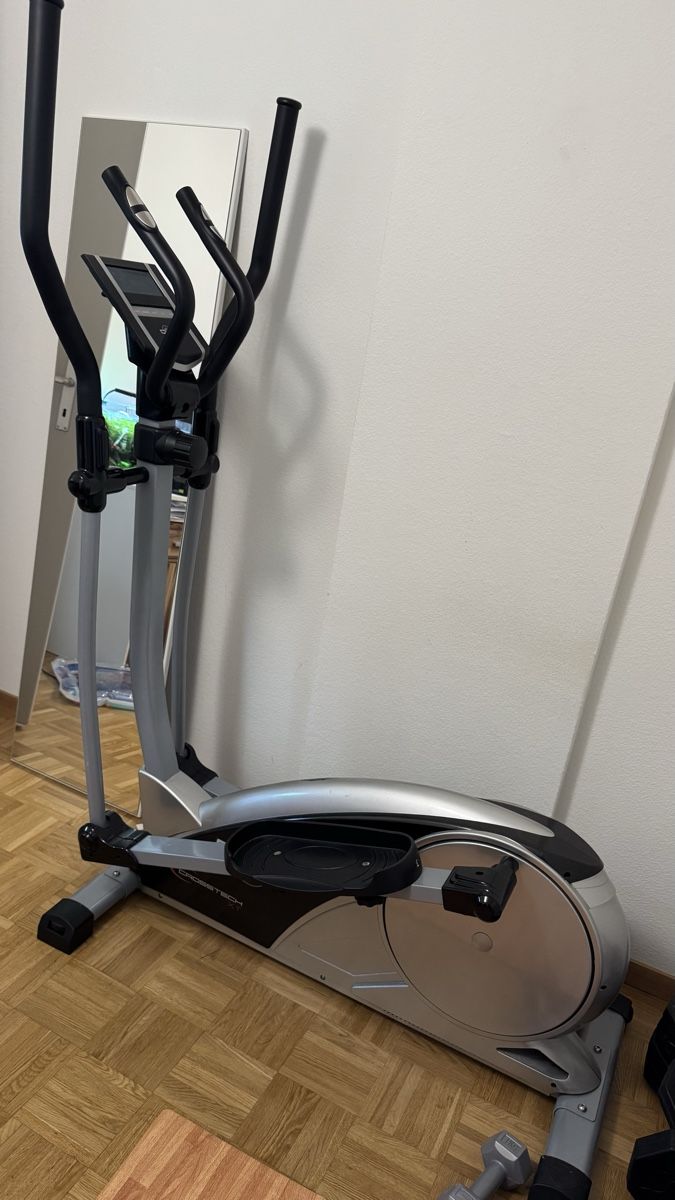 Vélos d'appartement: Elliptical machine – D'occasion à neuchatel par alm_7vdh 1
