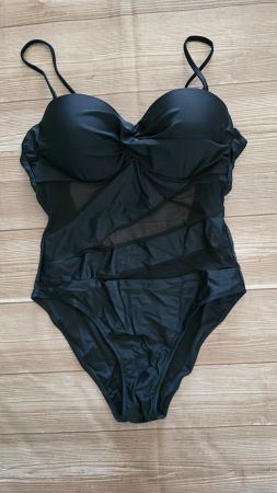 🆕 Schwarzer Cut-Out Badeanzug - M - Monokini mit Mesh