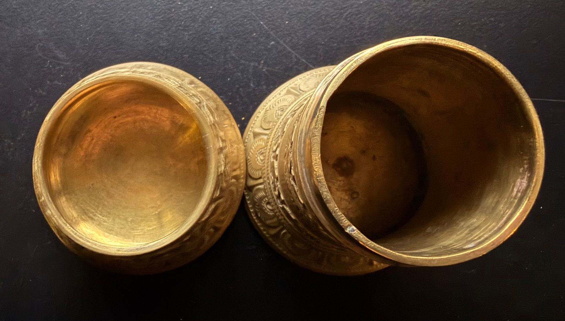 Contenitori & Simili: Vintage Dose / Schmuckdose aus Messing mit Deckel – Usato da Münchenstein venduto da tsp01 3