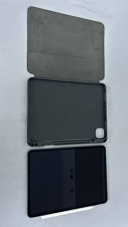 Tablet PC: Apple Ipad Pro 11" (256GB) – Usato da Losone venduto da Ivanpuseljic
