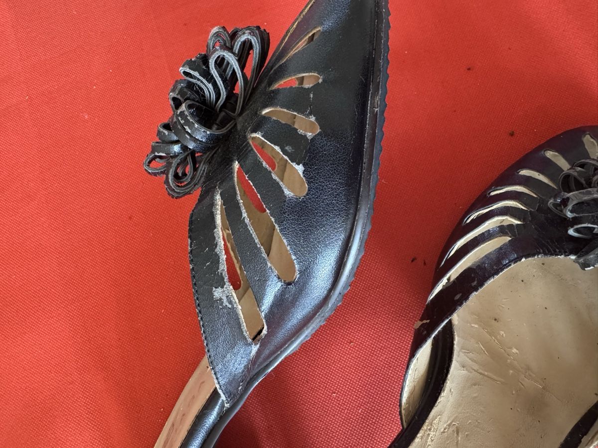 Balenciaga Scarpe da donna: Balenciaga vintage slides – Usato da Basel venduto da FlorinBasel 1