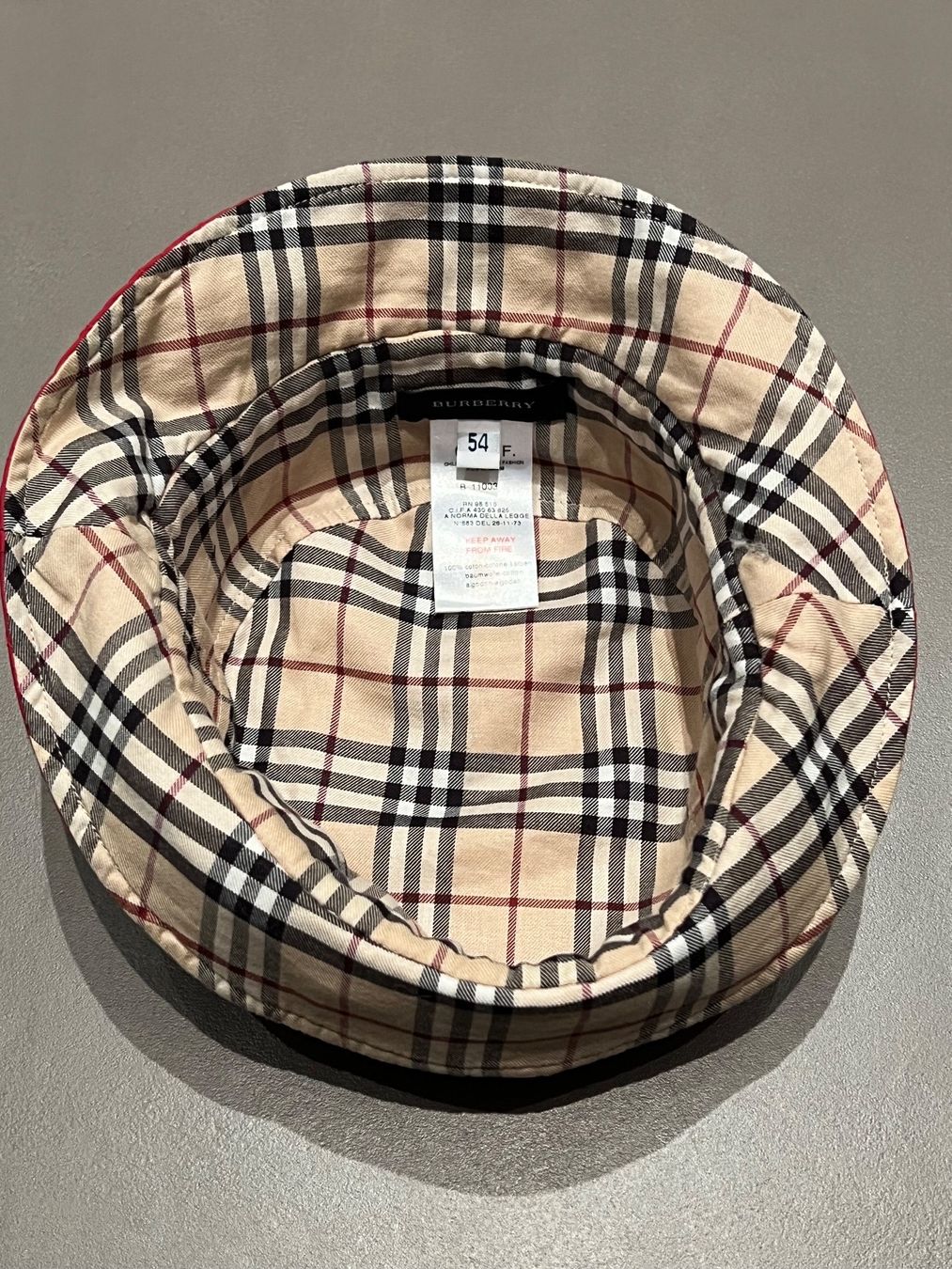 Burberry Altro abbigliamento per bambina: Burberry Fischerhut / Bucket-Hat – Nuovo (secondo la descrizione) da Adliswil venduto da Schnugg0 2