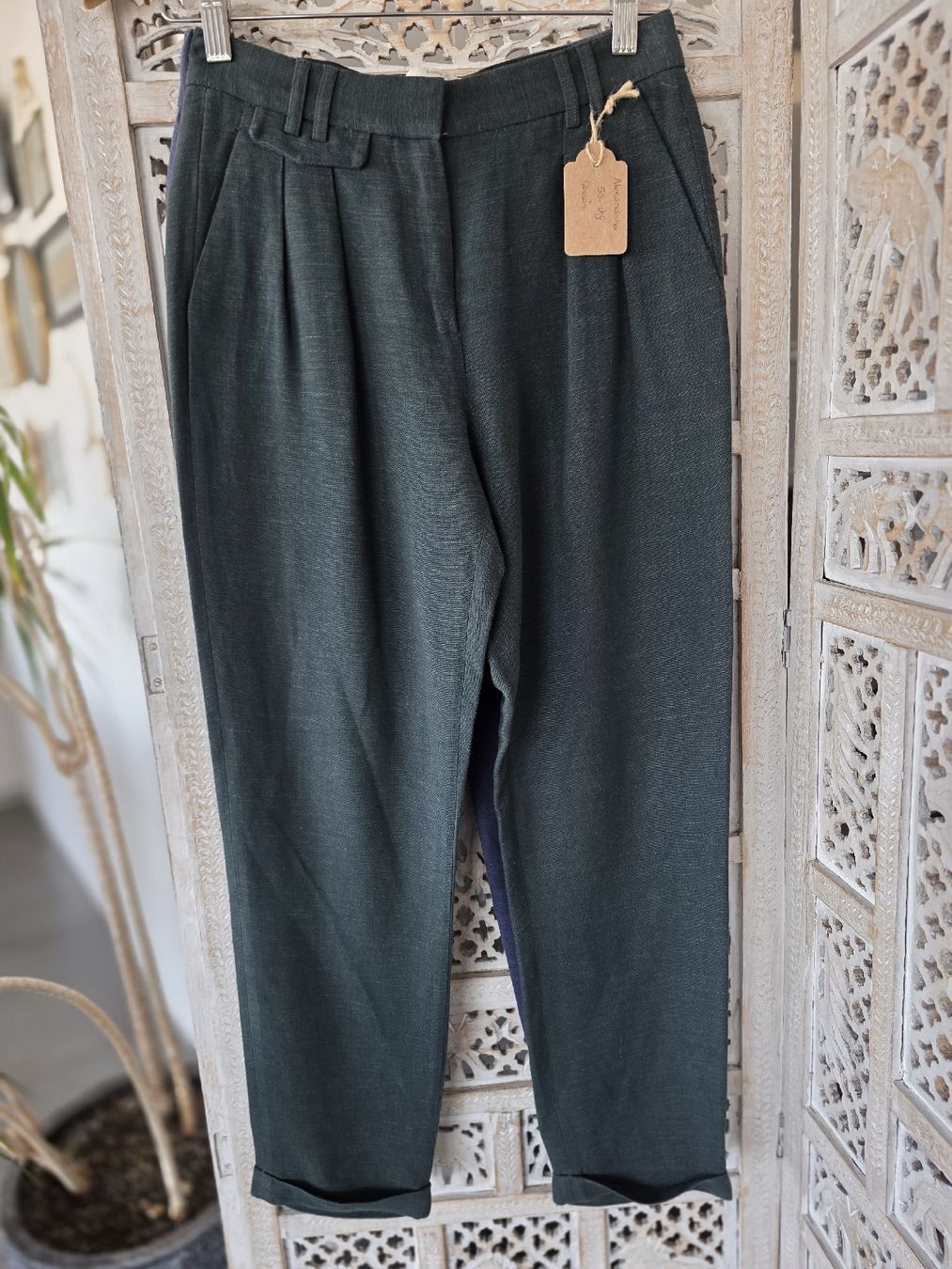 Sessun Hosen: Pantalon décontracté Sessún Taille 34 – Gebraucht aus Courgevaux von AT12 2