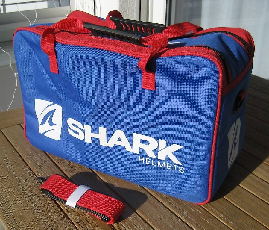 Taschen: Shark Helmtasche Neu – Neu (gemäss Beschreibung) aus Emmenbrücke von tms1122