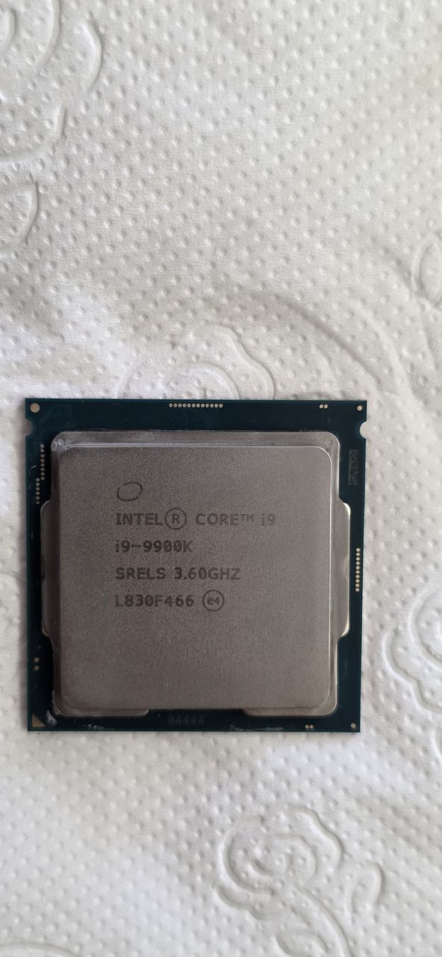 Intel Elektronikbauteile: Intel i9 9900K – Gebraucht aus Brig von N1TR-0