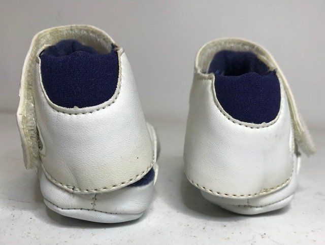 Nike Scarpe per ragazzi: weisse Baby Schuhe von Nike – Usato da Zürich venduto da gigimai67 2