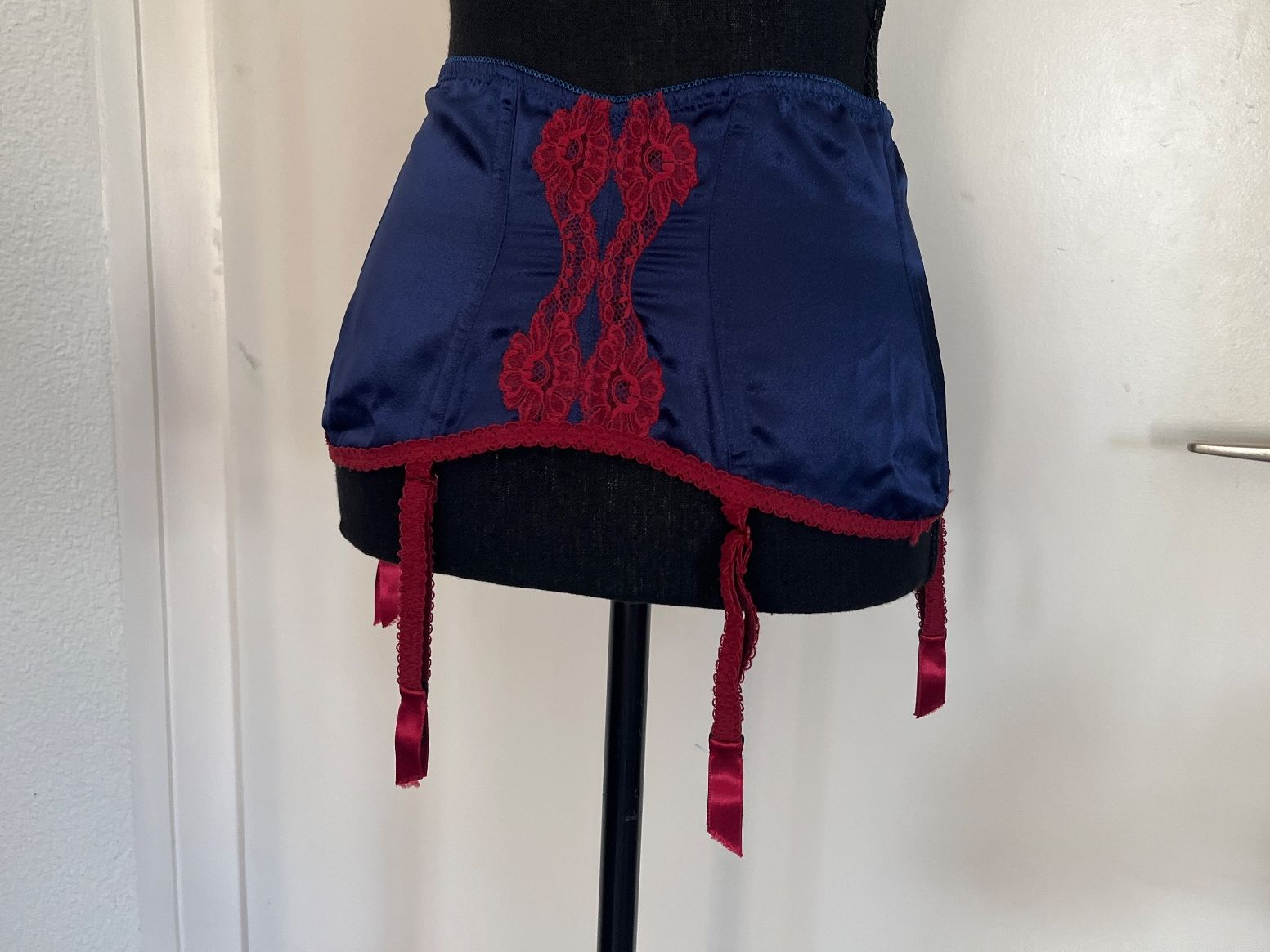 Agent Provocateur Autres dessous: Agent Provocateur Strumpfgürtel – D'occasion à Basel par aurelie.cuenot 3