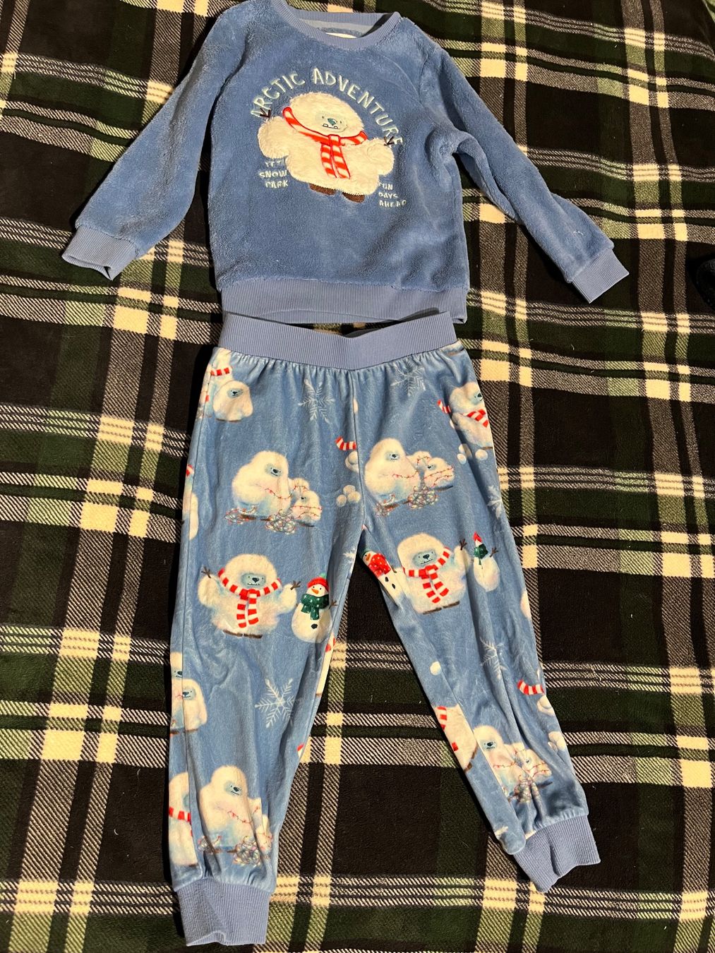 Pigiama & Simili: niedlicher, flauschiger Pyjama, Größe 110 – Usato da Umiken venduto da deb_57xk