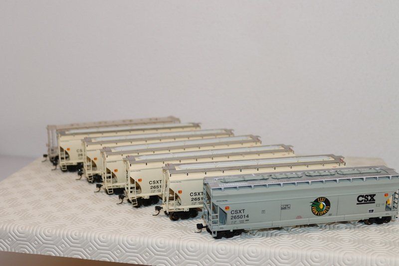 Trains électriques: 7 US Güterwagen ( 551 ) – D'occasion à Kerzers par Winu64