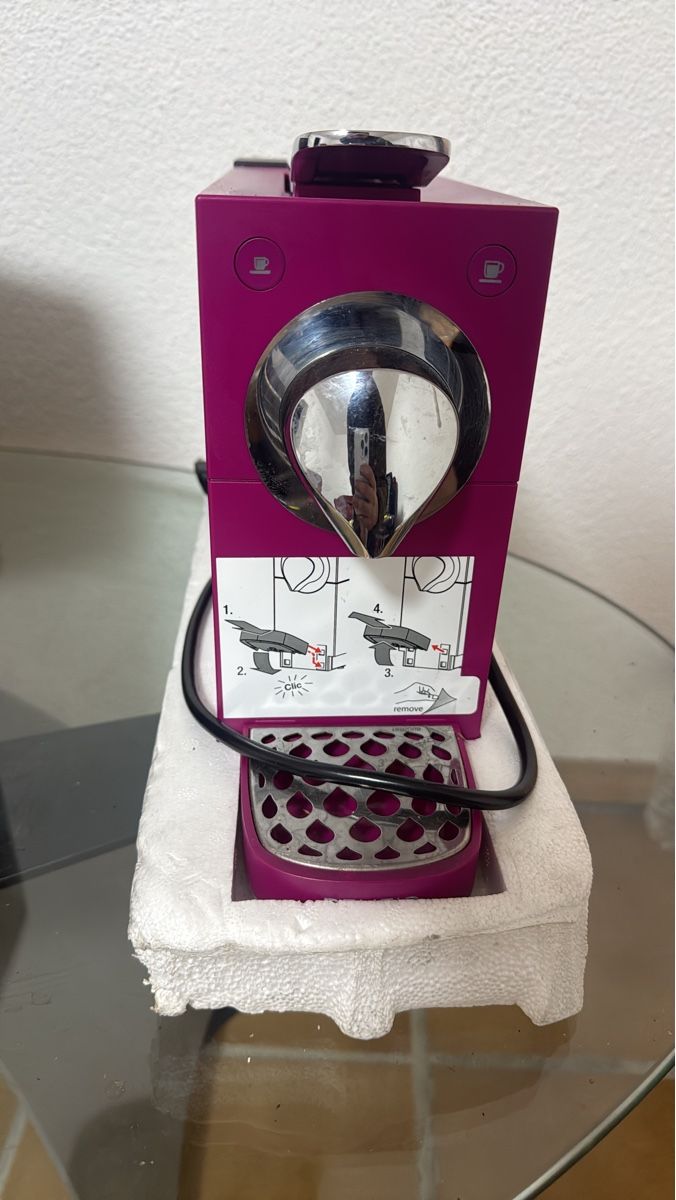 Nespresso Macchine per caffè & Macchine per espresso: Machine à café Nespresso Krups Essenza Mini – Nuovo (secondo la descrizione) da Soyhières venduto da Jura22