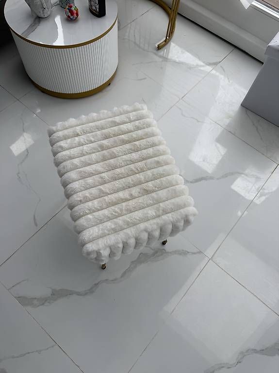 Hocker: plüsch hocker  – Gebraucht aus Adligenswil von balboa5 3
