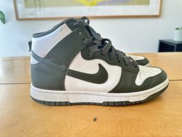 Nike Dunk High Grün/weiss, Gr. 42.5
