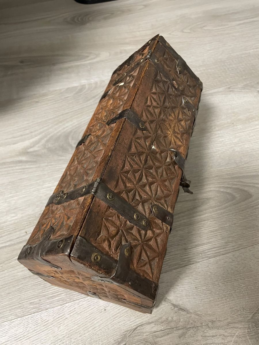 Cassapanche: Coffre en bois ancienne – Usato da Montreux venduto da Pipo7878 6