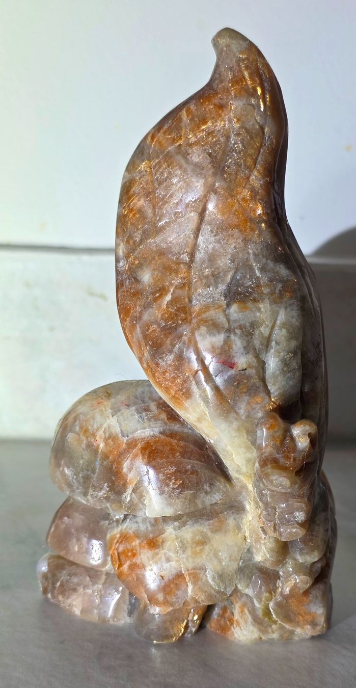 Mineralien & Heilsteine: Mondstein-Sonnenstein Eichhörnchen 395g – Neu und originalverpackt aus Matzingen von Shay_Crystalz