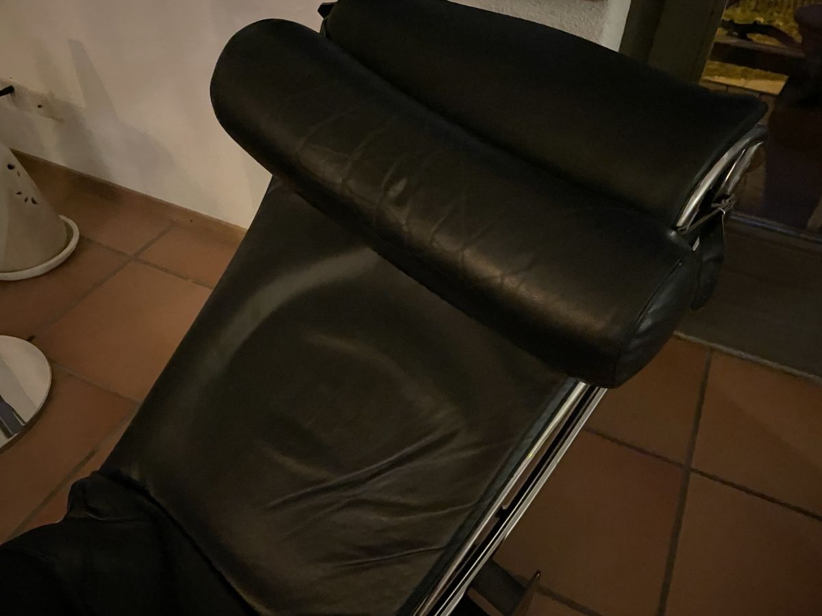 Le Corbusier Chaises longues: LC4 fauteuil  – D'occasion à Lamboing par christopheO 5
