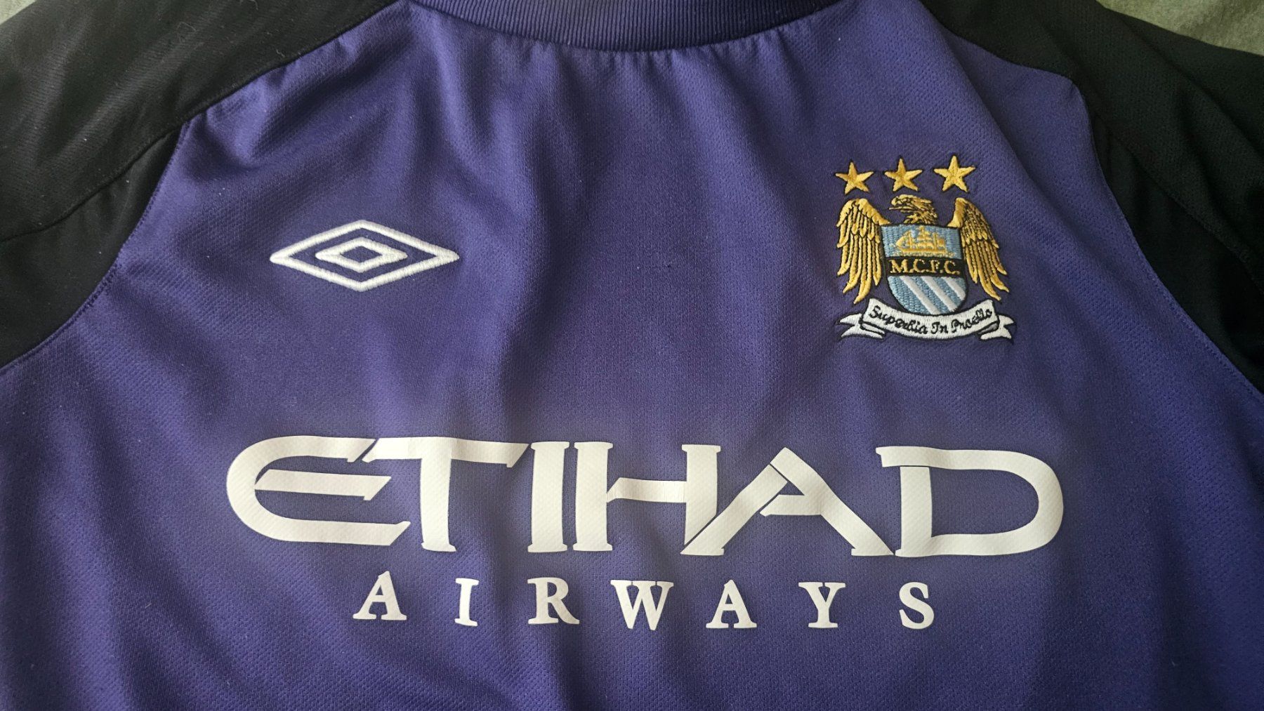 Leibchen & Hosen: 2 maillots Manchester City – Gebraucht aus St-Prex von sebgav 4