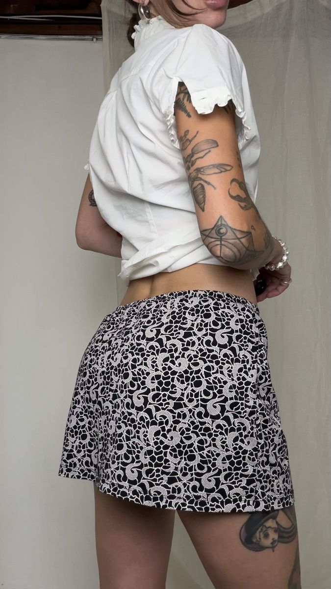 Röcke: Mini skirt patterned black white size M – Gebraucht aus Knonau von Grapesvintage 2