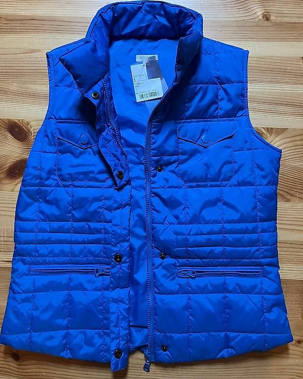 Gilet & Giacche senza maniche: Gilet bleu taille S – Usato da Cugy VD venduto da Lewinz 1